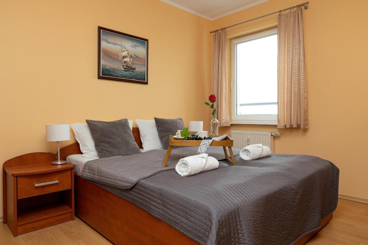 Przy Plazy Reymonta By Renters Apartmán *